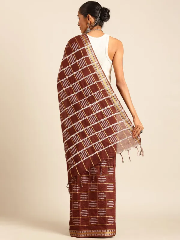 Brown_colour_Silk_Blend_Saree_for_Women
