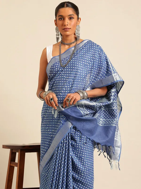 Blue_colour_Pure_Cotton_Saree_for_Women