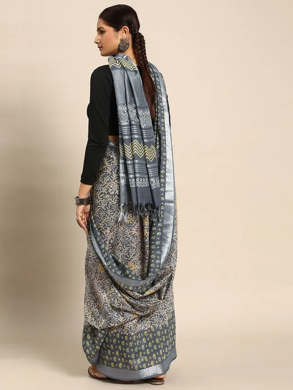 Grey_colour_Pure_Cotton_Saree_for_Women
