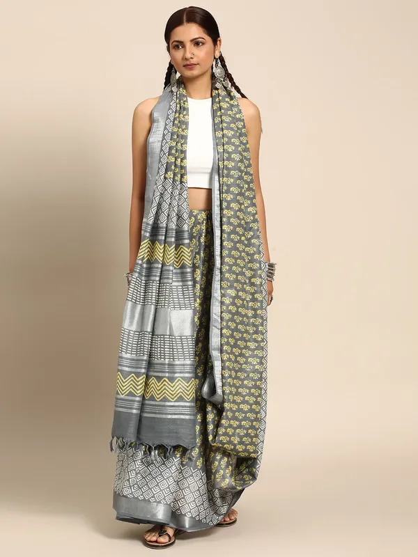 Grey_colour_Pure_Cotton_Saree_for_Women