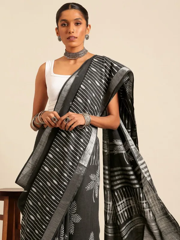 Black_colour_Pure_Cotton_Saree_for_Women