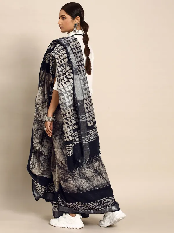Black_colour_Pure_Cotton_Saree_for_Women