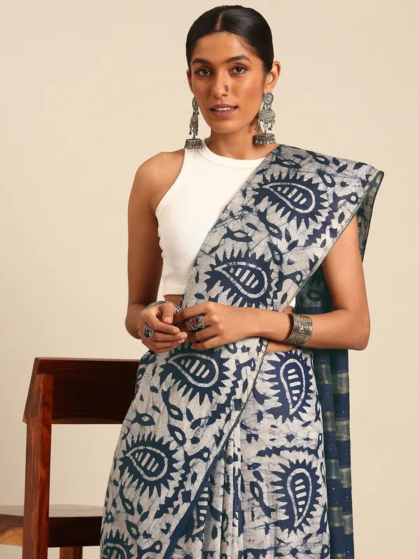 Navy_Blue_colour_Silk_Blend_Saree_for_Women