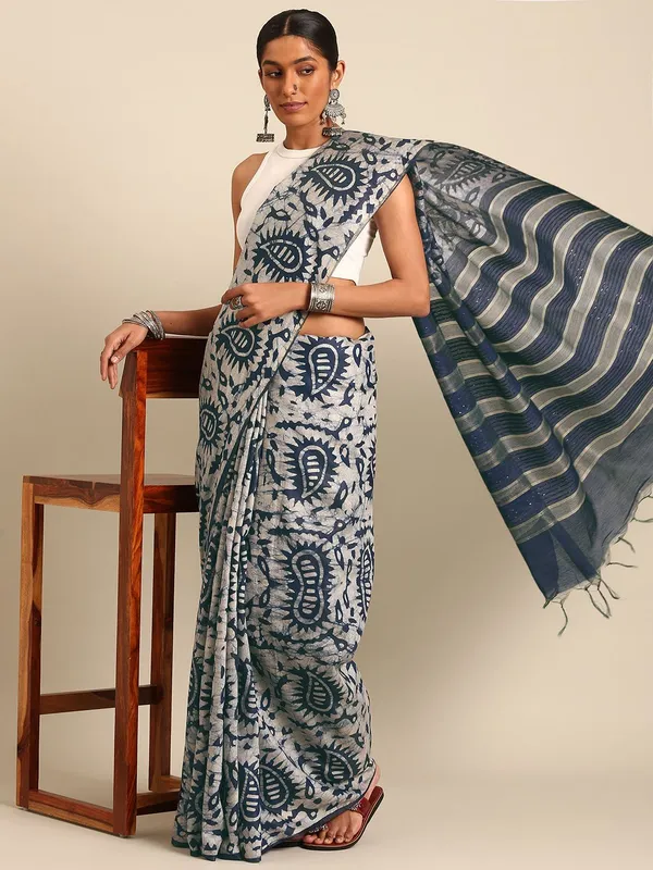 Navy_Blue_colour_Silk_Blend_Saree_for_Women