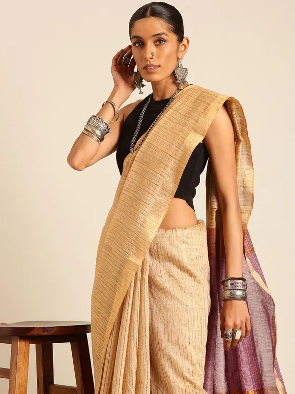 Beige_colour_Silk_Blend_Saree_for_Women