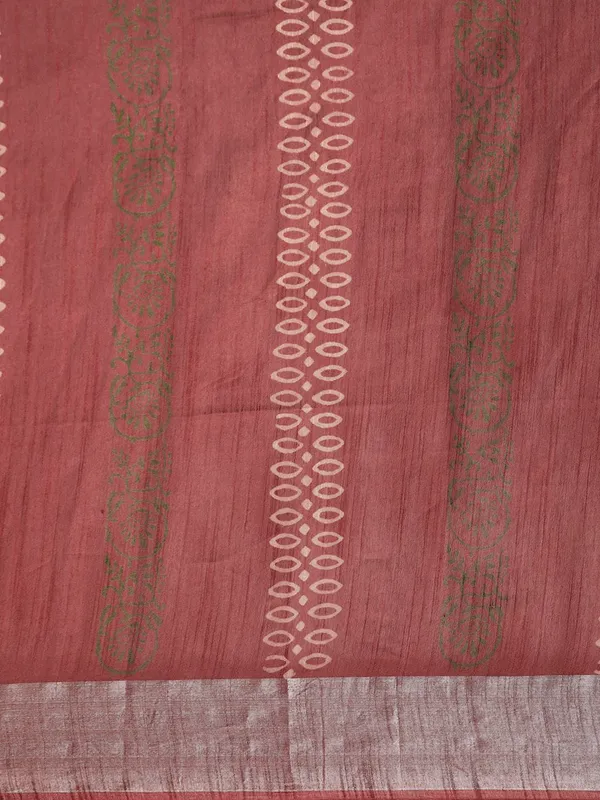 Maroon_colour_Silk_Blend_Saree_for_Women