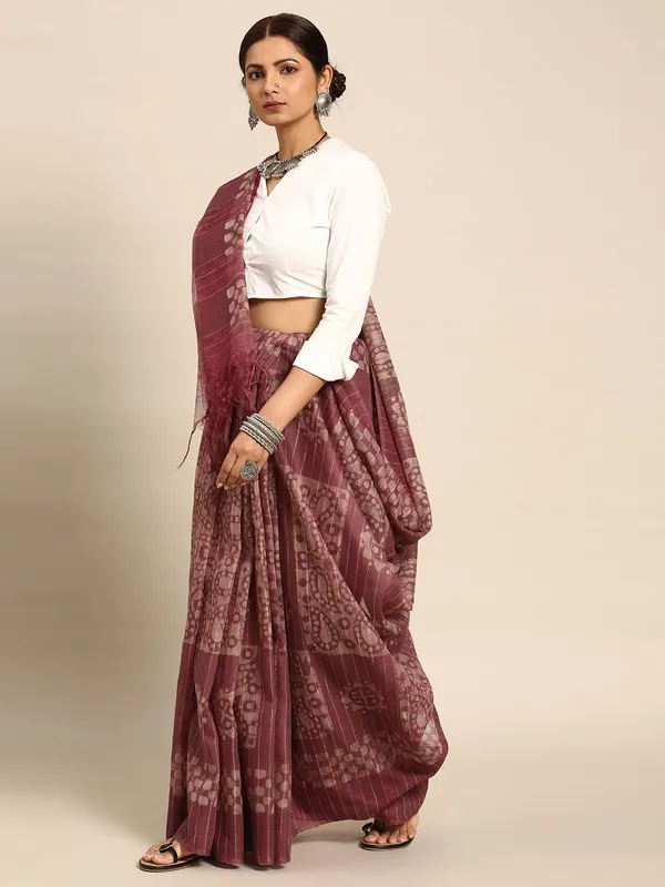 Maroon_colour_Silk_Blend_Saree_for_Women