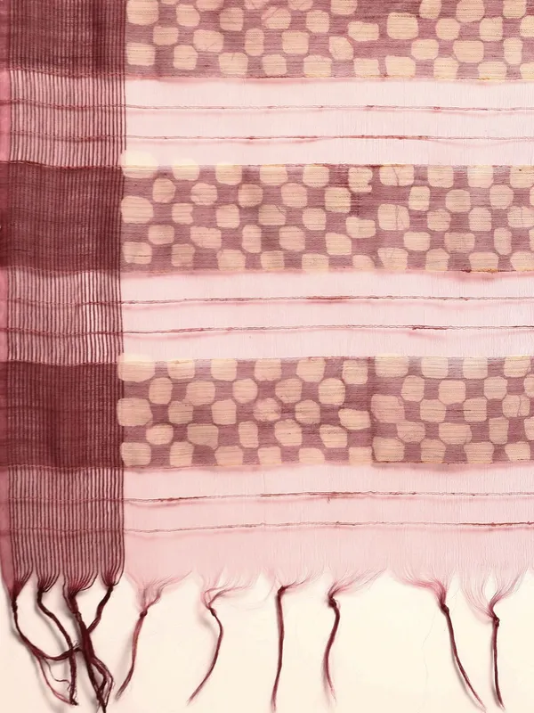 Maroon_colour_Silk_Blend_Saree_for_Women