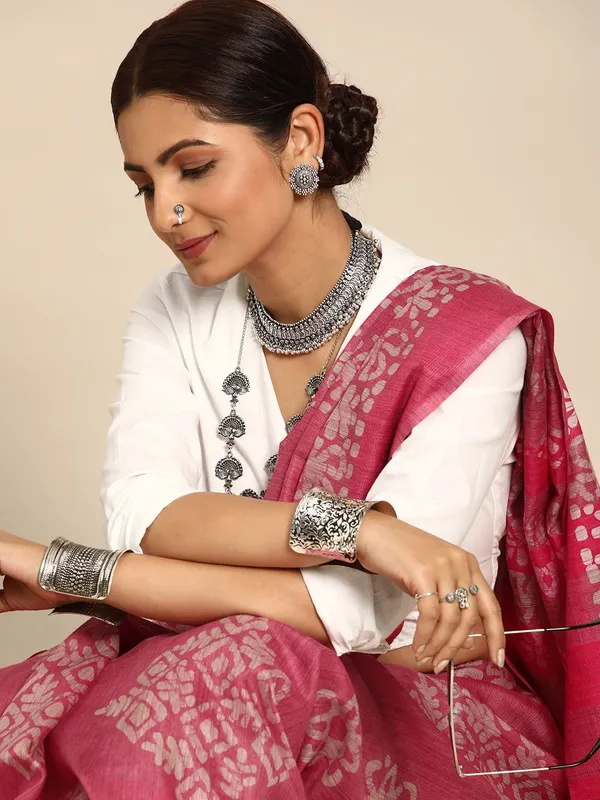 Pink_colour_Silk_Blend_Saree_for_Women