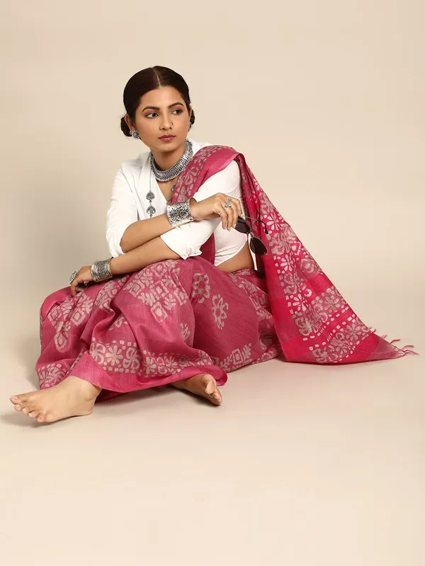 Pink_colour_Silk_Blend_Saree_for_Women