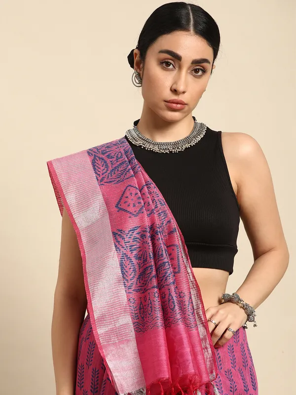 Pink_colour_Silk_Blend_Saree_for_Women