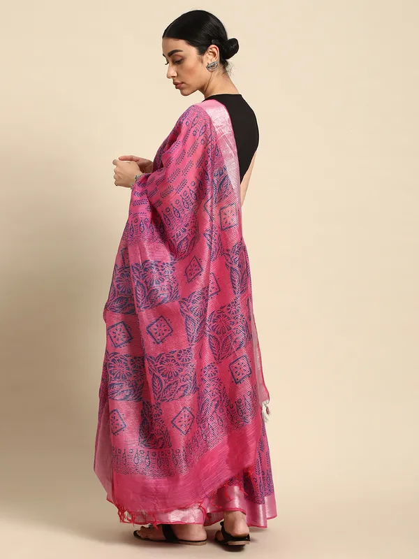 Pink_colour_Silk_Blend_Saree_for_Women