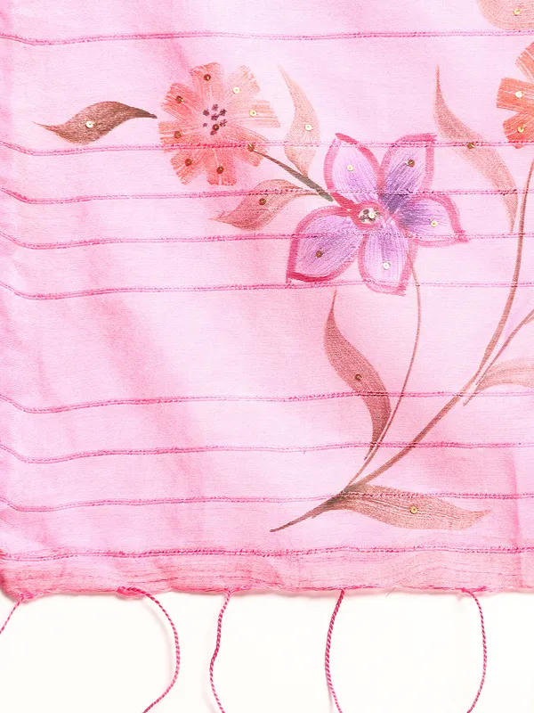 Pink_colour_Silk_Blend_Saree_for_Women