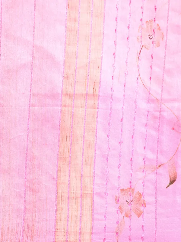 Pink_colour_Silk_Blend_Saree_for_Women