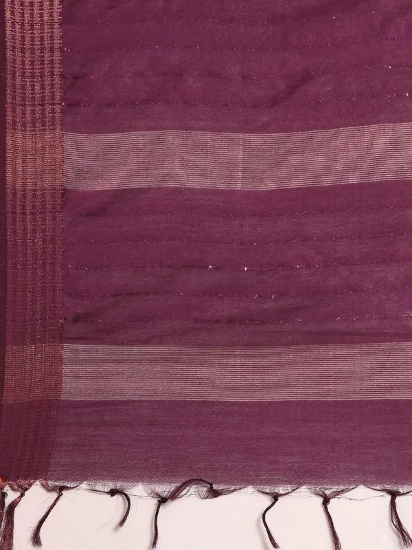 Purple_colour_Silk_Blend_Saree_for_Women