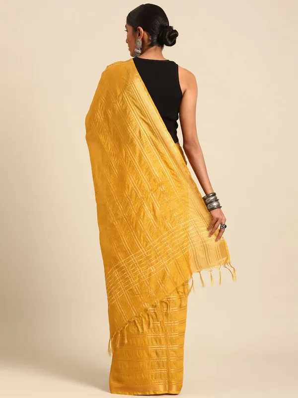 Yellow_colour_Silk_Blend_Saree_for_Women