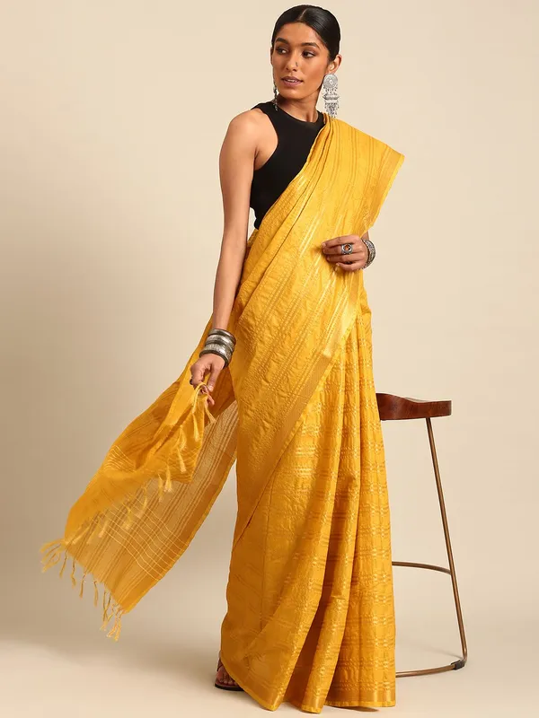 Yellow_colour_Silk_Blend_Saree_for_Women