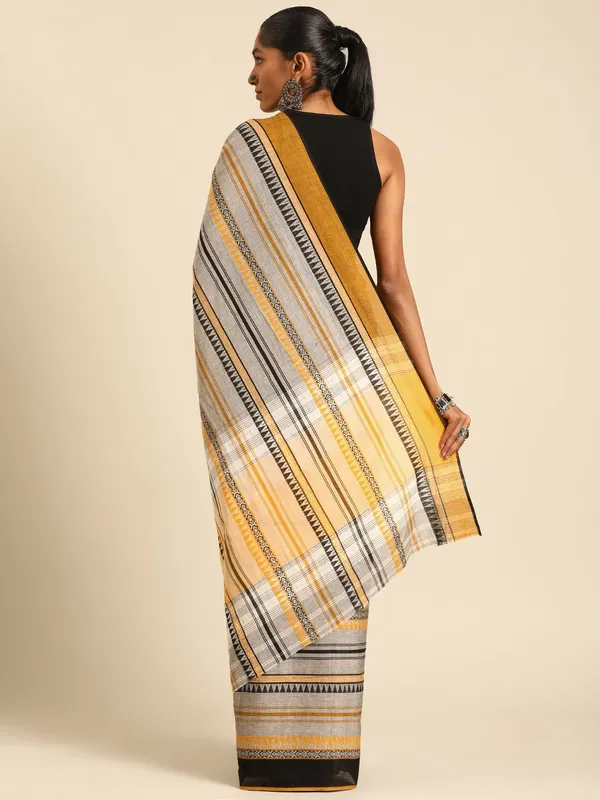 Grey_colour_Pure_Cotton_Saree_for_Women