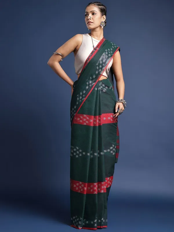 Green_colour_Pure_Cotton_Saree_for_Women