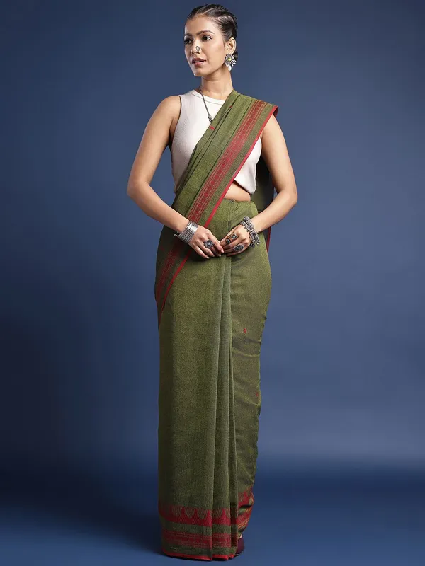 Green_colour_Pure_Cotton_Saree_for_Women