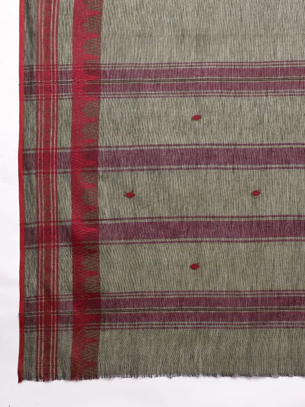 Green_colour_Pure_Cotton_Saree_for_Women