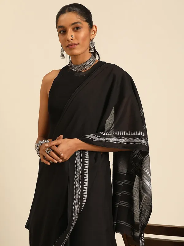 Black_colour_Pure_Cotton_Saree_for_Women