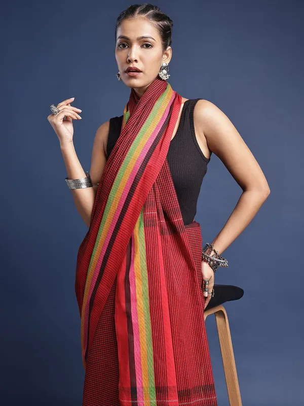 Maroon_colour_Pure_Cotton_Saree_for_Women