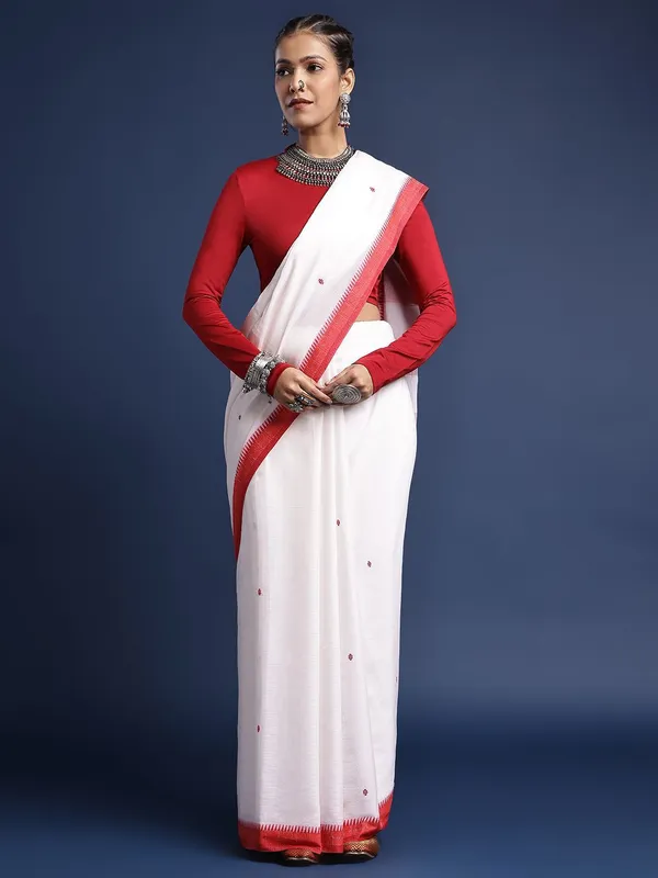 White_colour_Pure_Cotton_Saree_for_Women