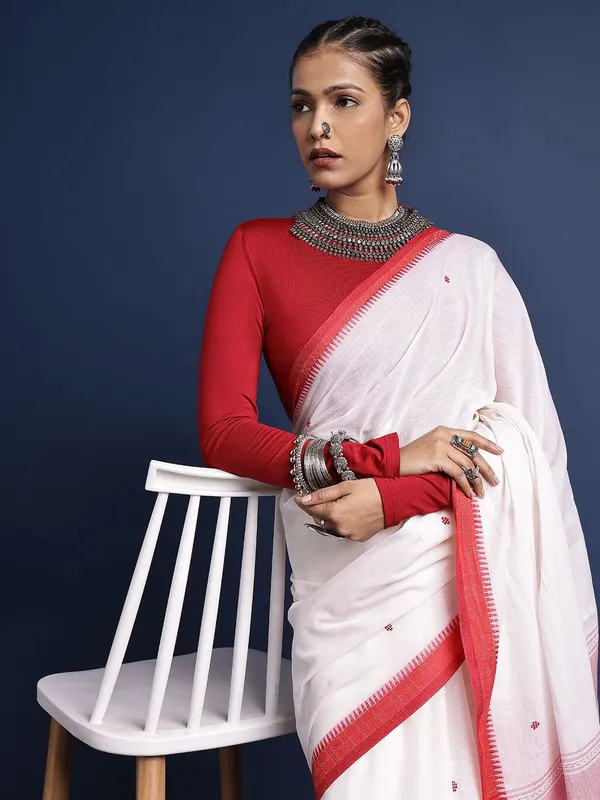 White_colour_Pure_Cotton_Saree_for_Women