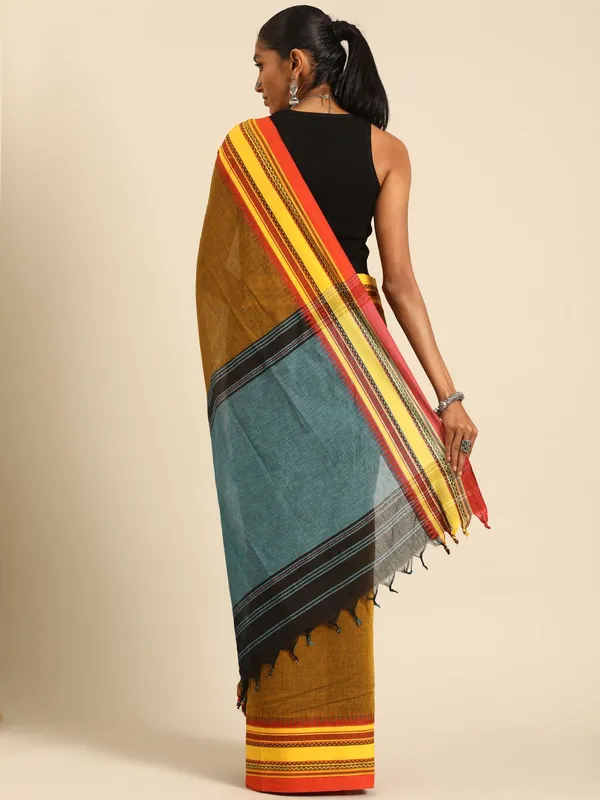 Yellow_colour_Pure_Cotton_Saree_for_Women