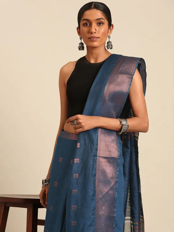 Blue_colour_Silk_Blend_Saree_for_Women