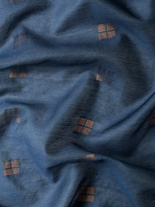 Blue_colour_Silk_Blend_Saree_for_Women