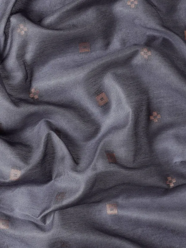 Grey_colour_Silk_Blend_Saree_for_Women