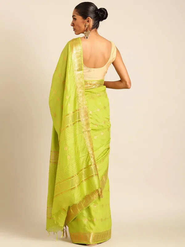 Green_colour_Silk_Blend_Saree_for_Women