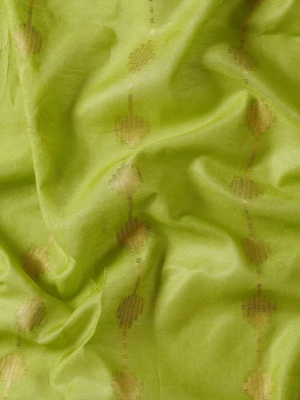 Green_colour_Silk_Blend_Saree_for_Women