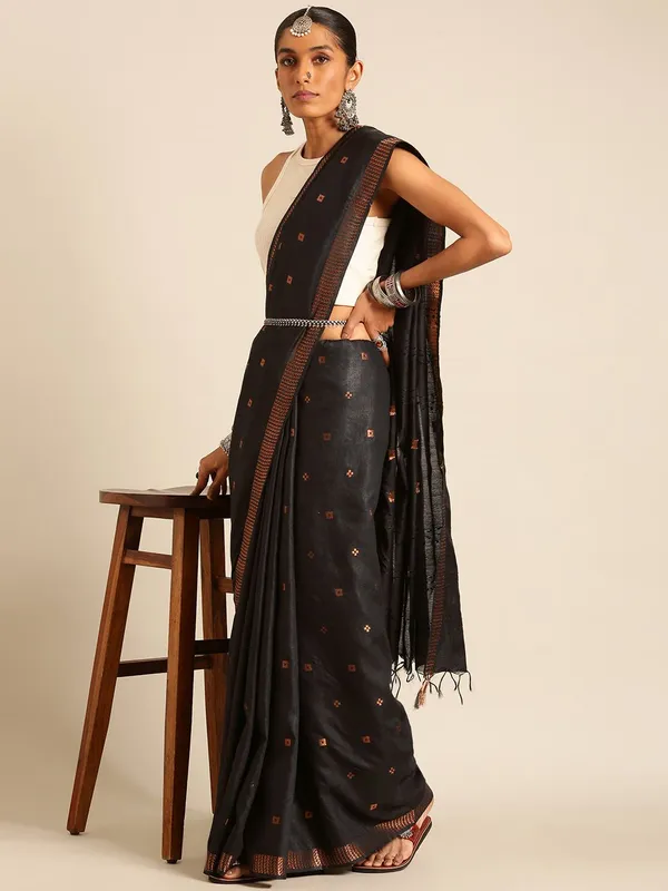 Black_colour_Silk_Blend_Saree_for_Women