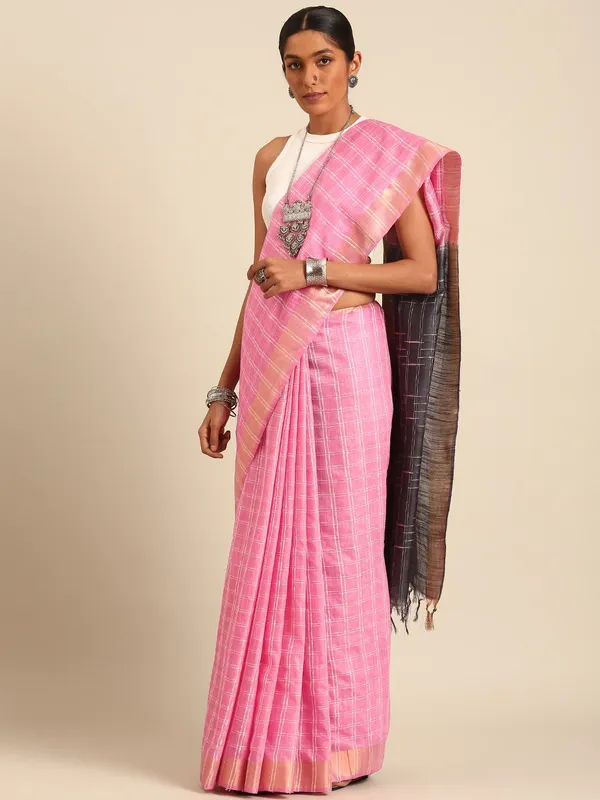 Pink_colour_Silk_Blend_Saree_for_Women