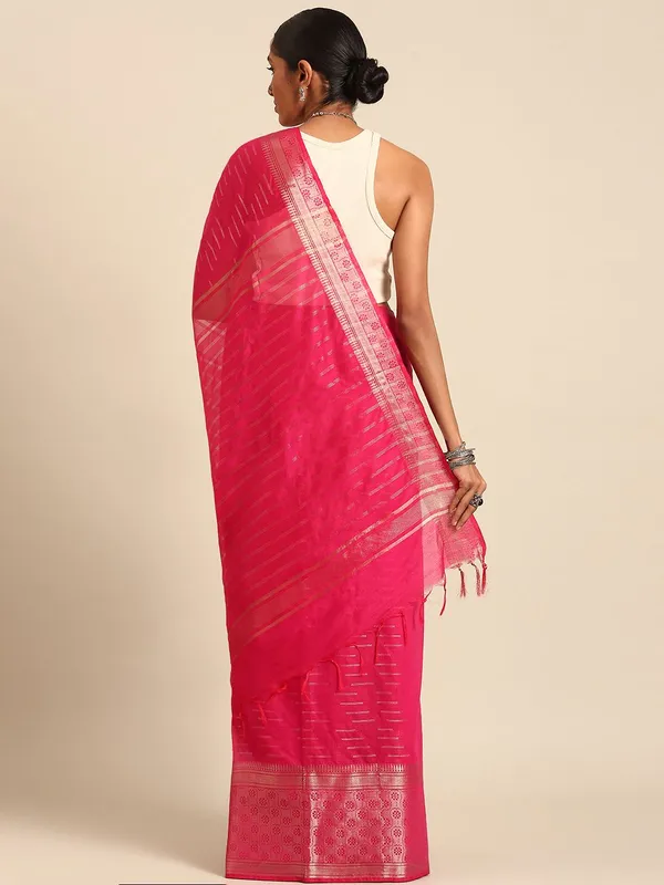 Pink_colour_Silk_Blend_Saree_for_Women