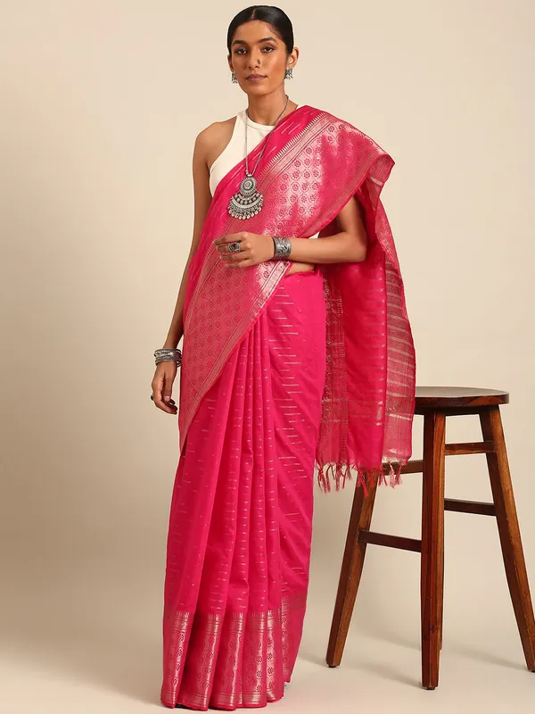 Pink_colour_Silk_Blend_Saree_for_Women