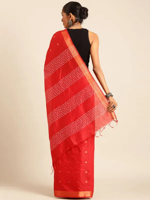 Red_colour_Silk_Blend_Saree_for_Women