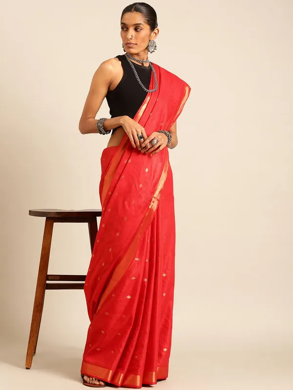 Red_colour_Silk_Blend_Saree_for_Women
