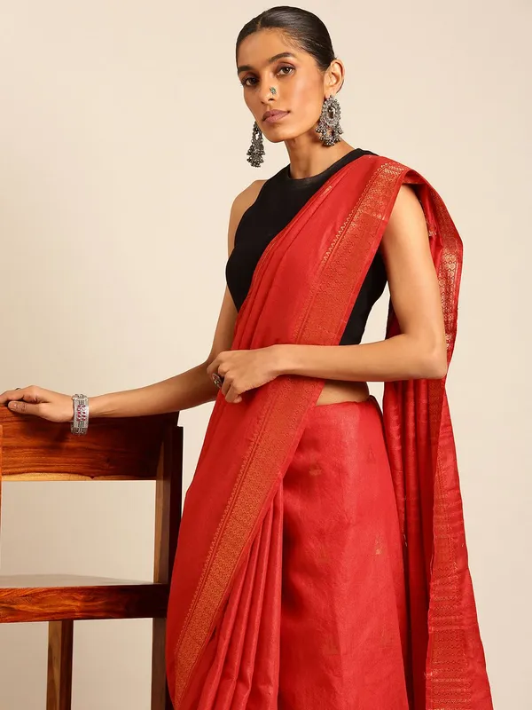 Red_colour_Silk_Blend_Saree_for_Women