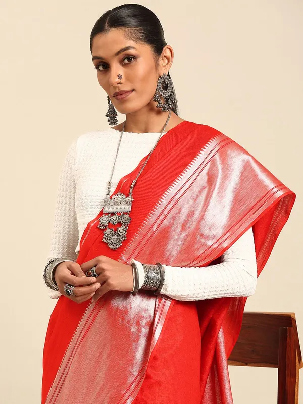 Red_colour_Silk_Blend_Saree_for_Women