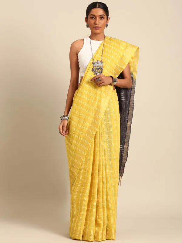 Yellow_colour_Silk_Blend_Saree_for_Women