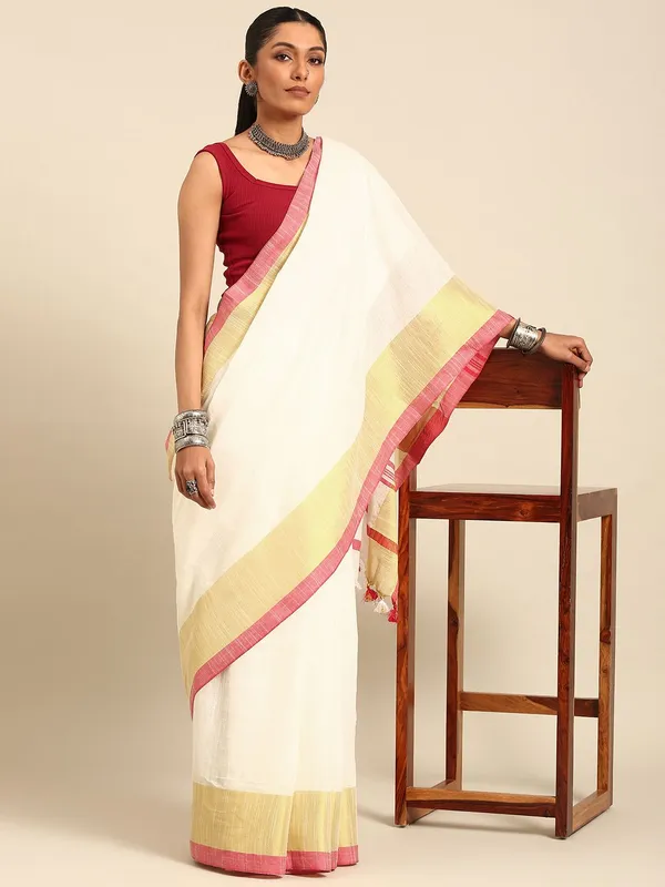 White_colour_Pure_Cotton_Saree_for_Women