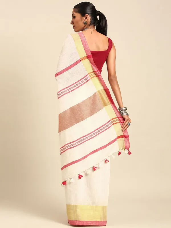 White_colour_Pure_Cotton_Saree_for_Women