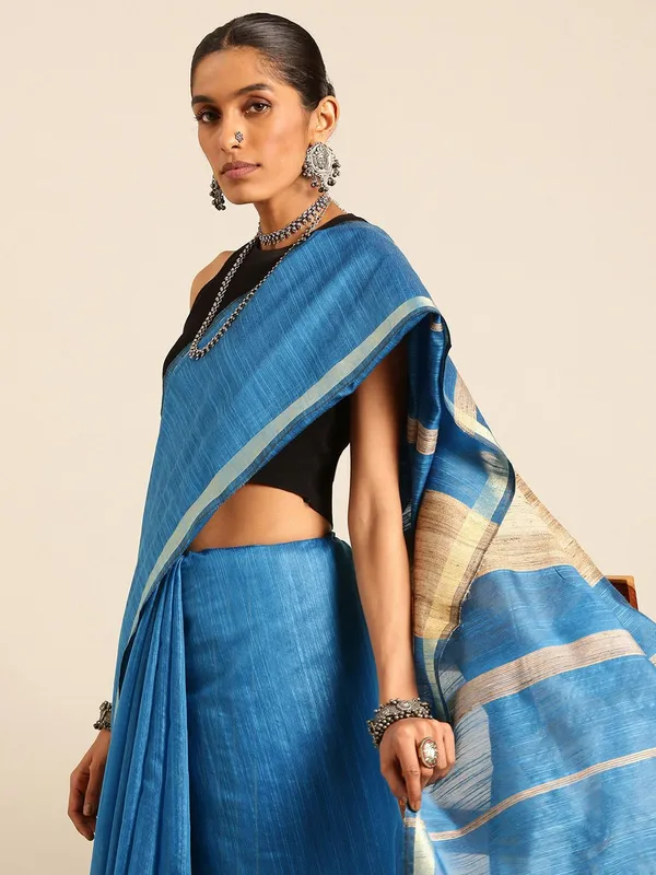Blue_colour_Silk_Blend_Saree_for_Women