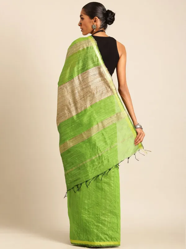 Green_colour_Silk_Blend_Saree_for_Women