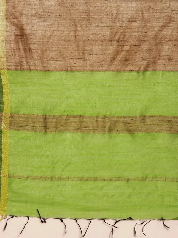Green_colour_Silk_Blend_Saree_for_Women