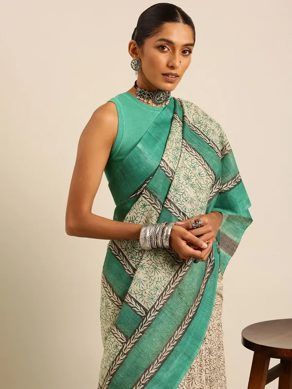 Green_colour_Silk_Blend_Saree_for_Women
